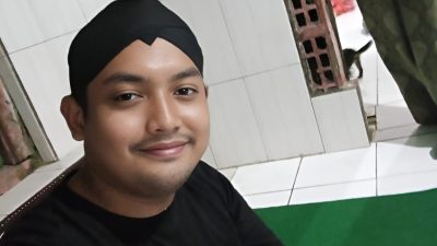 Muhammad Fuad, Ustadz Alumni Pondok Dalilul Khoirot Al-Hasyimy, Raci, Pasuruan. 