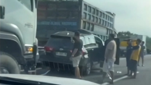 Mobil Gus Hilman dan Rombongan alami kecelakaan di Tol Pasuruan Probolinggo