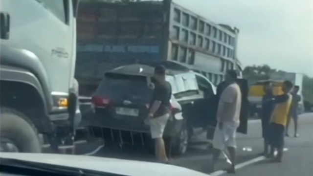 Mobil Gus Hilman dan Rombongan alami kecelakaan di Tol Pasuruan Probolinggo