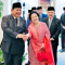 Momen Keakraban Prabowo Subianto Presiden RI saat menggandeng Megawati Soekarnoputri pada acara peringatan hari lahir Pancasila. Foto: Sekretariat Presiden.