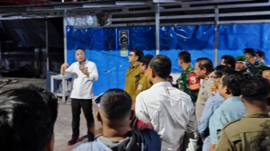 Eri Cahyadi, Walikota Surabaya saat sidak ke Sentra Wisata Kuliner (SWK).