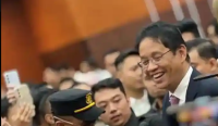 Mantan Menteri Keuangan Purbaya Yudhi Sadewa usai acara serah terima jabatan (Sertijab) kepada Menteri Keuangan RI, Suahasil Nazara.